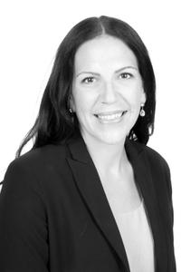 Amanda R M Faulkner Headshot